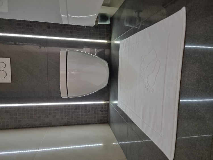 Килимок 50x70 готельний з 100% бавовни