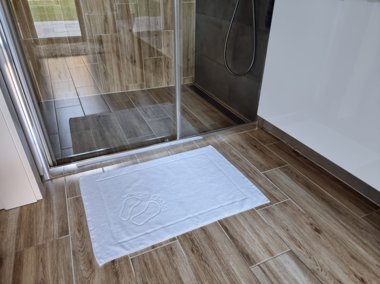 Hotelowy dywanik 50x70 wykonany z bawełny